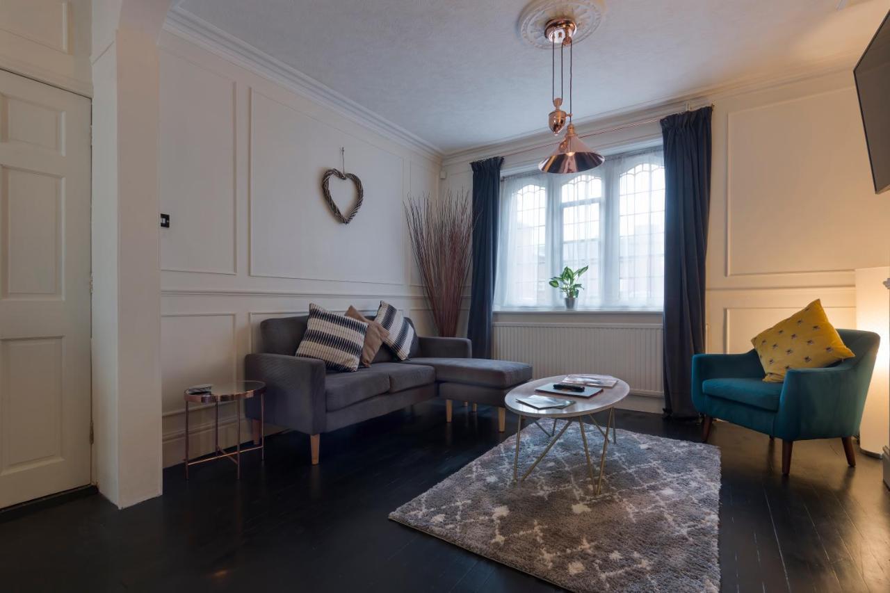 In The Heart Of Chester, Historical & Stylish Bagian luar foto